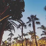 Seafront Golden Mile Americas *